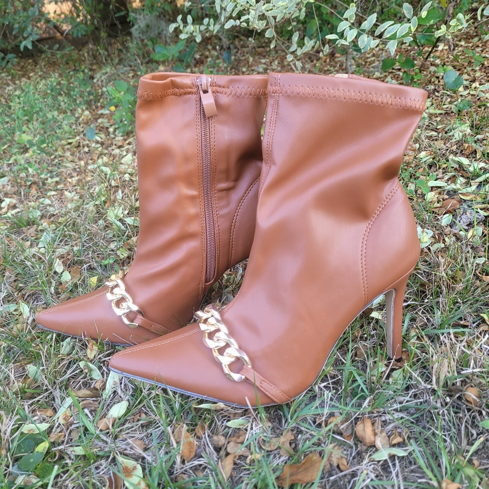 Brand new! Camel PU leather boot with gold chain